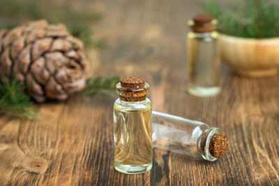 Benefits of Cedarwood Essential Oil 