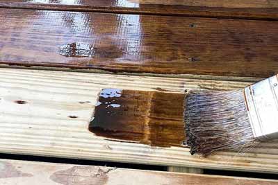 apply the stain in cedar wood